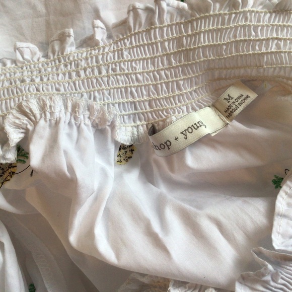 NWT BISHOP + YOUNG PINEAPPLE PRINT OFF THE SHOULDER TOP SIZE MEDIUM - Picture 7 of 14